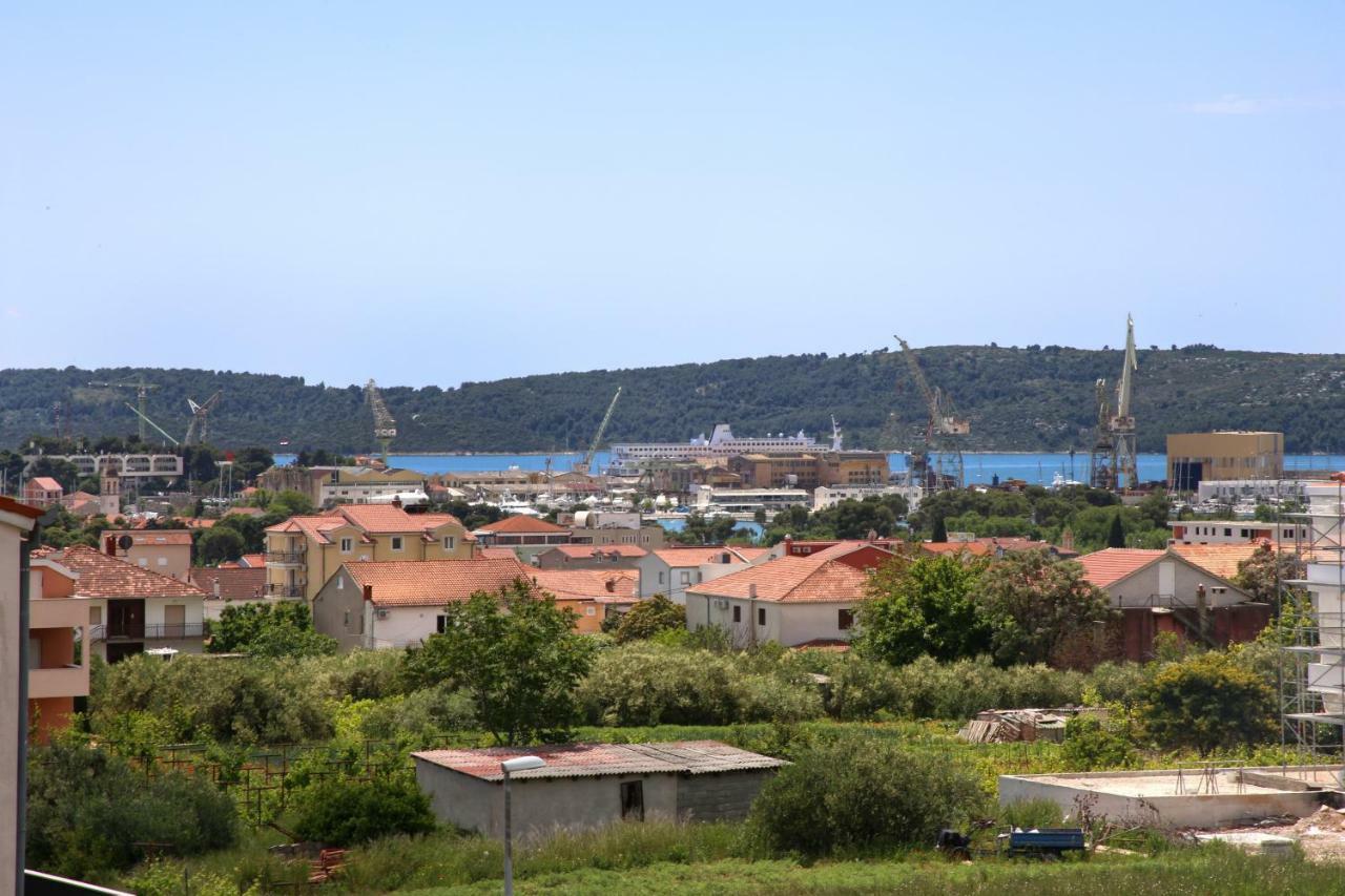 Apartman Kristian Trogir Exterior foto